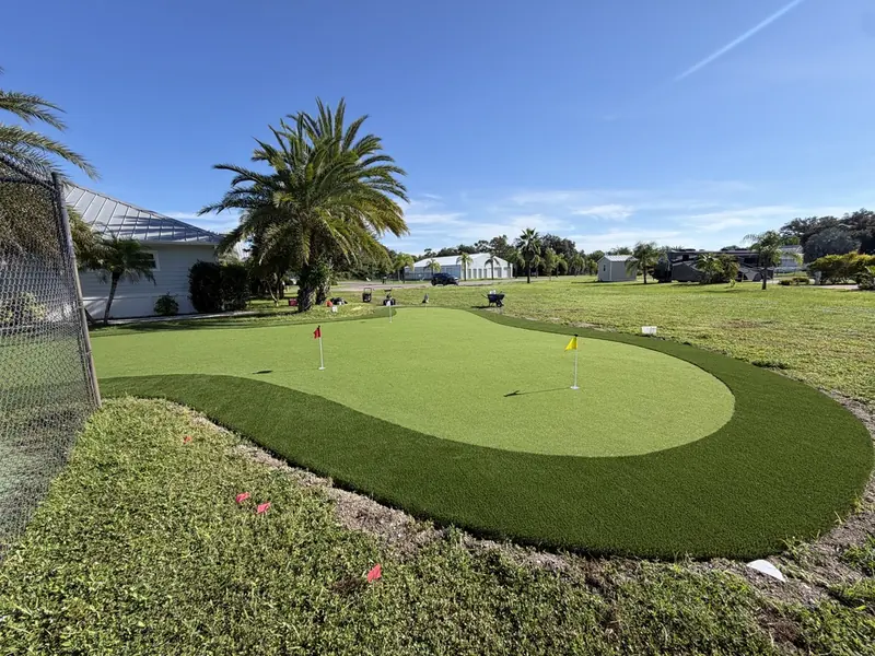 Backyard putting green in LaBelle FL